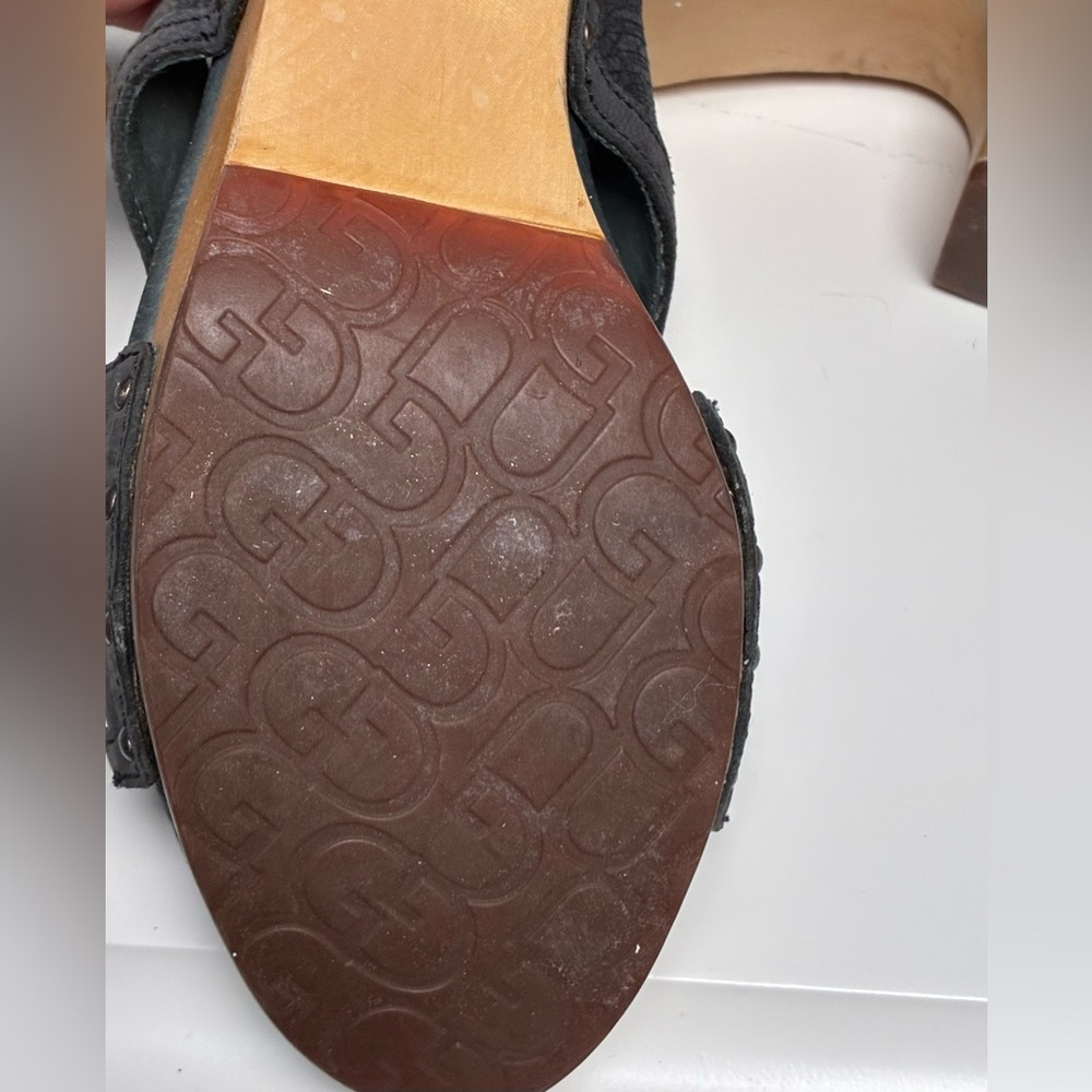 UGG Mosaic mules - women’s size 9 - Picture 7 of 8